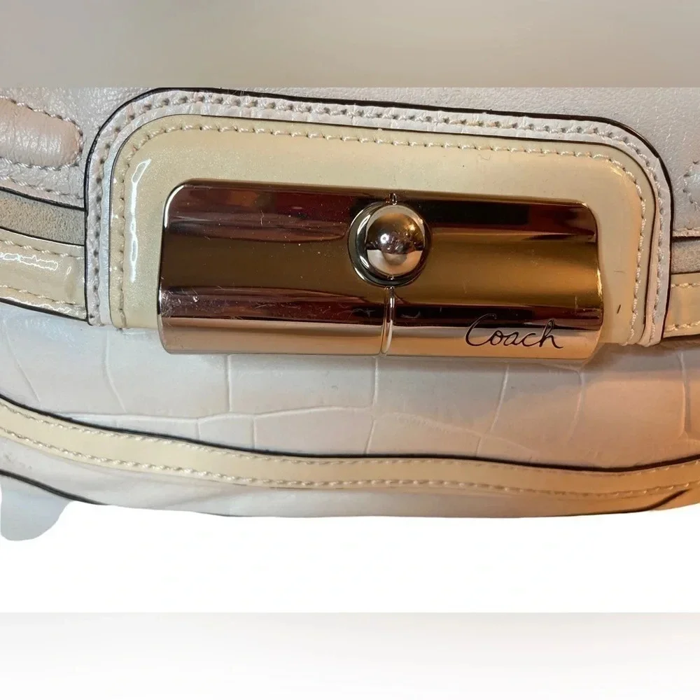 COACH Vintage Leather Shoulder Bag Pearl White Cream